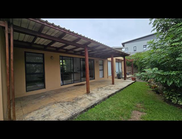 3 BEDROOM FREESTANDING TO LET IN PALM LAKES ESTATE